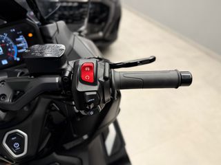Yamaha TMAX 560 Tech Max 2025-thumb-12
