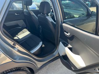 Kia Stonic 2018 1.6 diesel-thumb-9