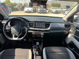 Kia Stonic 2018 1.6 diesel-thumb-11