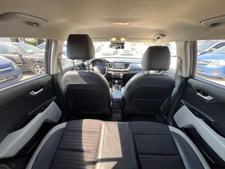Kia Stonic 2018 1.6 diesel-thumb-13