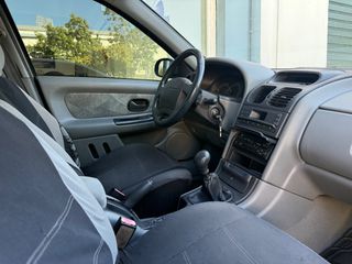 Renault Laguna 1998-thumb-10