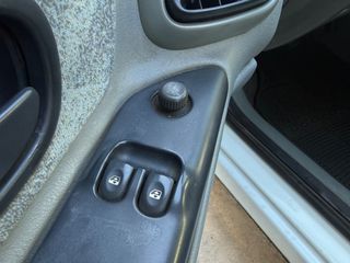Renault Laguna 1998-thumb-14