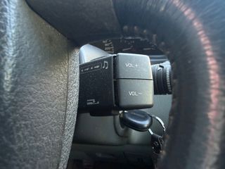 Renault Laguna 1998-thumb-16