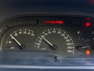 Renault Laguna 1998-thumb-18