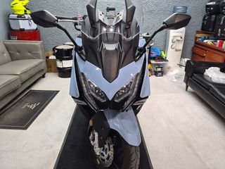 Kymco AK 550 Premium 2023-thumb-1