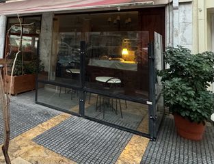 Ανεμοφρακτες διαχωριστηκά τζάμια εστίασης