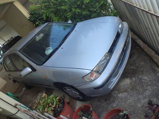 Nissan Almera 2001