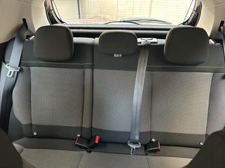 Citroen C3 2018 1.2 PureTech Feel- AUTOMATIC-NAVI-LANE-thumb-52