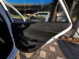 Hyundai i 20 2017-thumb-11