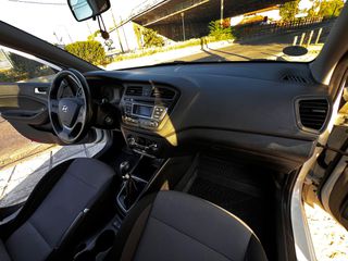 Hyundai i 20 2017-thumb-12