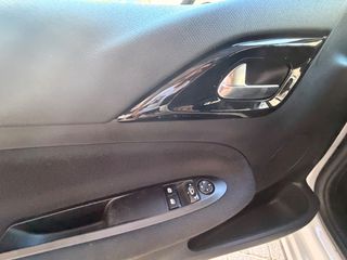 DS DS3 2015 1.2 VTi SoChic-thumb-11