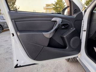 Dacia Duster 2017-thumb-23
