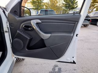 Dacia Duster 2017-thumb-25