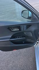 Mercedes-Benz C 200 2022-thumb-8