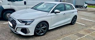 Audi S3 2021-thumb-1