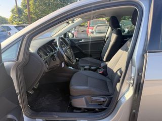 Volkswagen Golf 2018-thumb-12