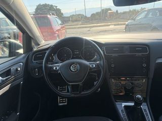 Volkswagen Golf 2018-thumb-16