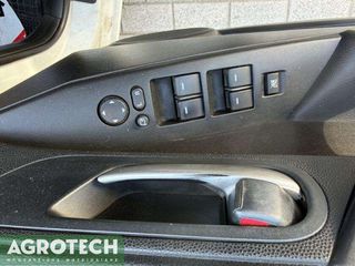 Mazda 2011-thumb-14