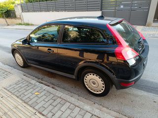Volvo C30 2009-thumb-4
