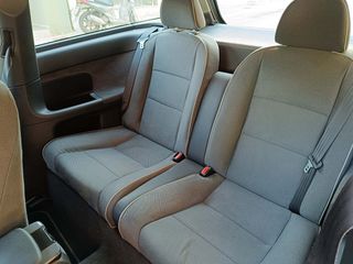 Volvo C30 2009-thumb-7