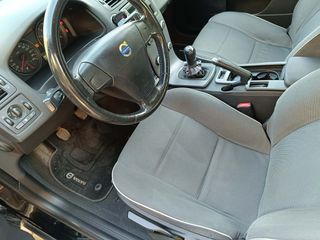 Volvo C30 2009-thumb-10