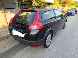 Volvo C30 2009-thumb-14
