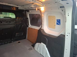Ford Transit Connect 2017-thumb-18