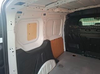 Ford Transit Connect 2017-thumb-19