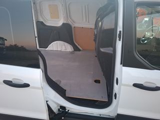Ford Transit Connect 2017-thumb-22