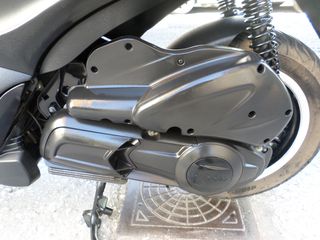 Piaggio Beverly 300i 2019 POLICE ABS/ASR EU4-thumb-8