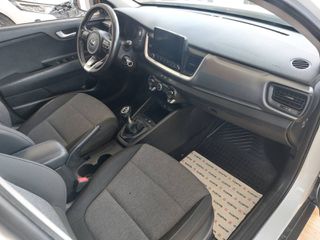 Kia Stonic 2020 48V Hybrid-thumb-9