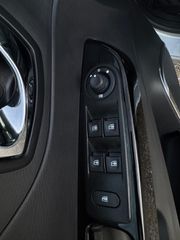Renault Captur 2016-thumb-22