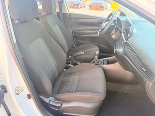 Hyundai i 20 2024 84hp camera navi-thumb-15