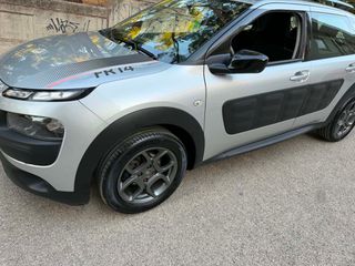 Citroen C4 Cactus 2016 1.2 VTi Selection AUTOMATIC!!!-thumb-1