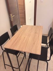 Τραπέζι με 4 καρέκλες