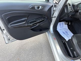 Ford EcoSport 2018-thumb-9