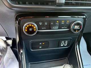 Ford EcoSport 2018-thumb-13