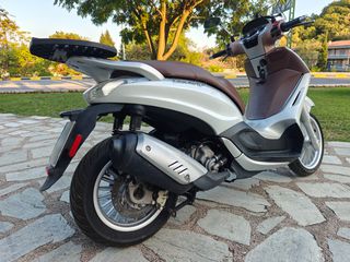Piaggio Beverly 300 2017-thumb-6