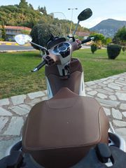 Piaggio Beverly 300 2017-thumb-13