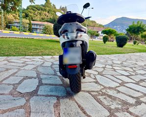 Piaggio Beverly 300 2017-thumb-18