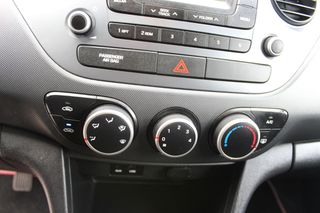 Hyundai i 10 2019 1.0-thumb-30