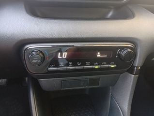 Toyota Yaris 2022 HYBRID AUTOMATIC HDF BUSINESS-thumb-10