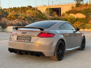 Audi TT RS 2017 TT RS_CERAMIC BRAKES_2.5 TFSI_550 HP_LED-thumb-48
