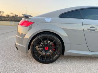 Audi TT RS 2017 TT RS_CERAMIC BRAKES_2.5 TFSI_550 HP_LED-thumb-33