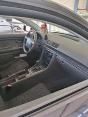 Audi A4 2001 1.6-thumb-2