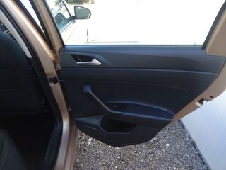 Volkswagen Polo 2018-thumb-13