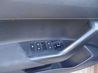 Volkswagen Polo 2018-thumb-14