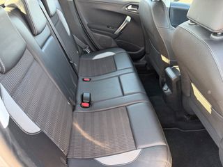 Peugeot 2008 2017 1.2cc  PureTech/Automatic ALLURE Navi Camera/-thumb-23