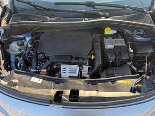 Peugeot 2008 2017 1.2cc  PureTech/Automatic ALLURE Navi Camera/-thumb-32