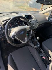 Ford Fiesta 2015-thumb-7